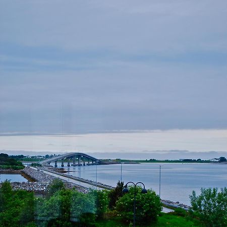 Aalesund Airport Hotel Ytterland Екстер'єр фото