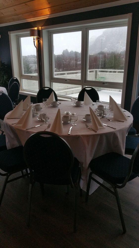 Aalesund Airport Hotel Ytterland Екстер'єр фото