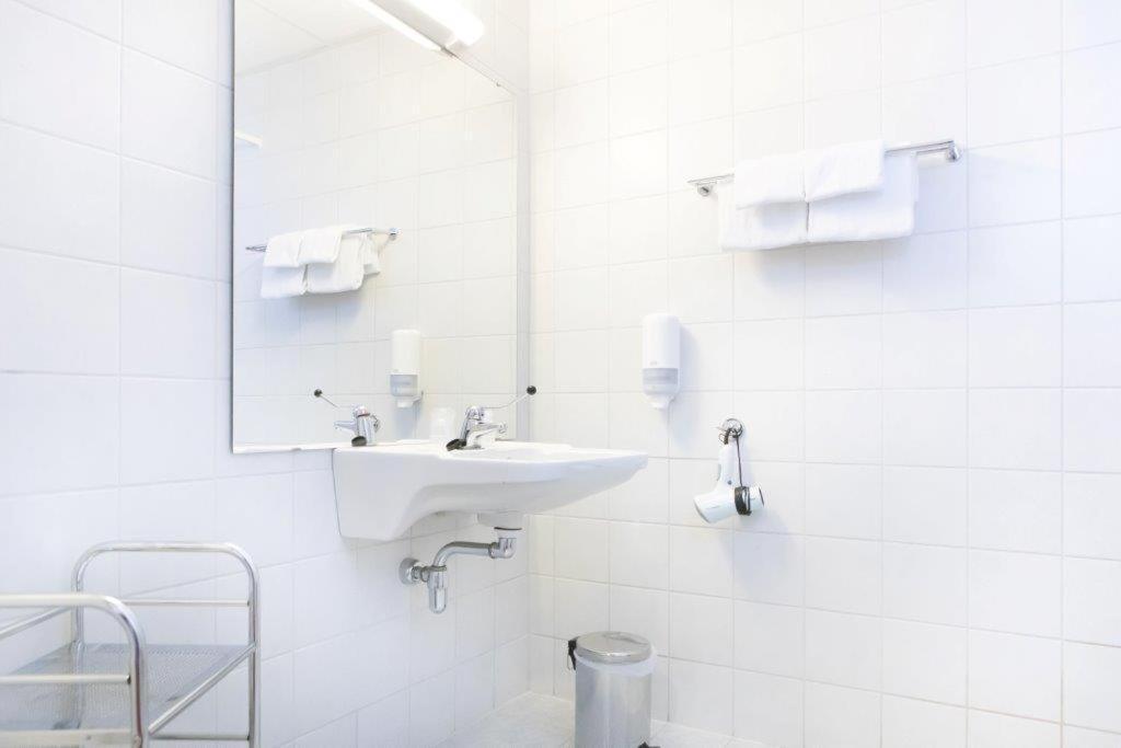 Aalesund Airport Hotel Ytterland Екстер'єр фото